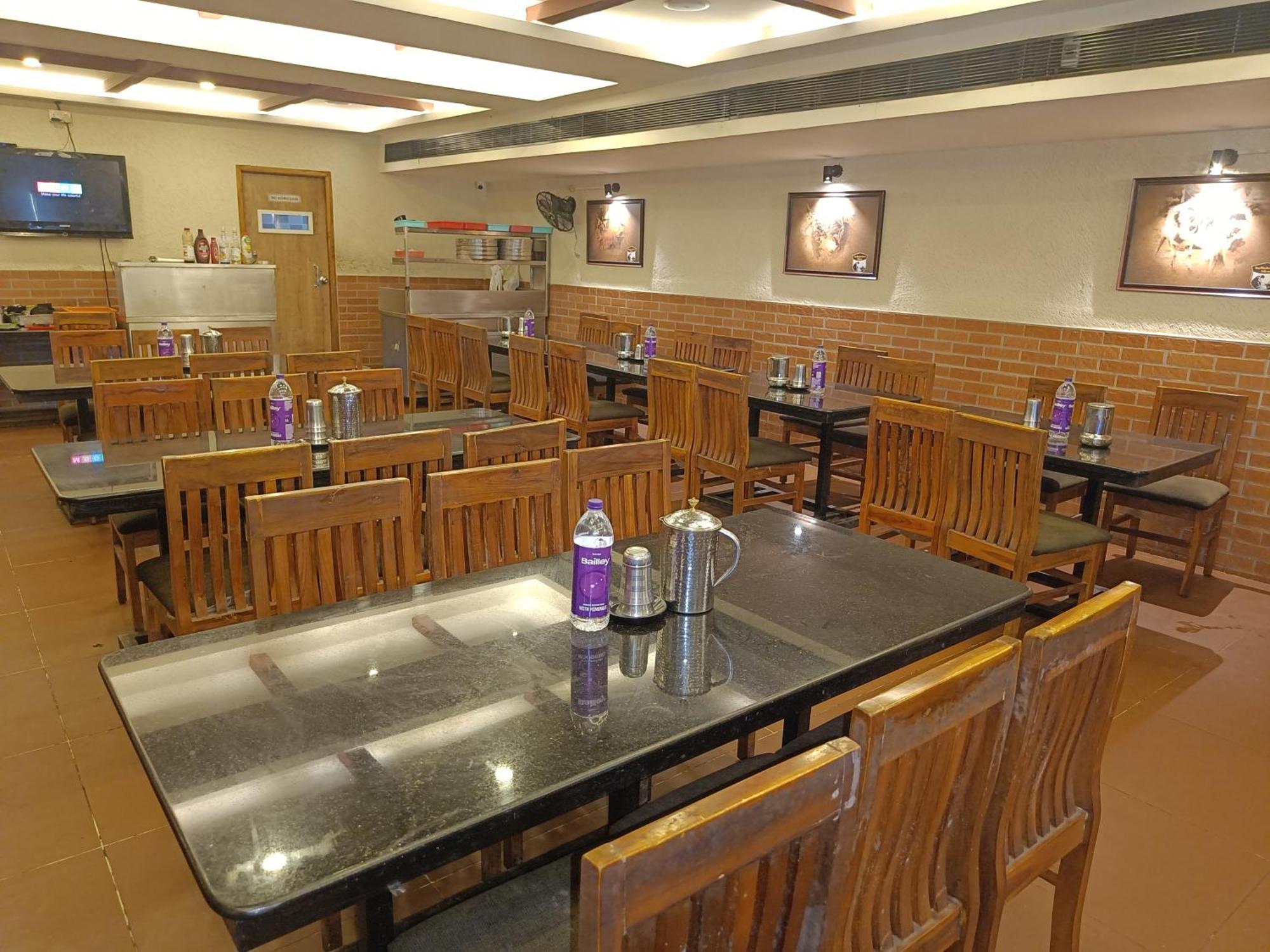 Mrv Inn Triplicane Chennai Exterior photo